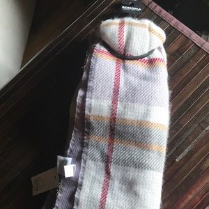 New SONOMA Lavender Reversible Plaid Oblong Scarf🎀